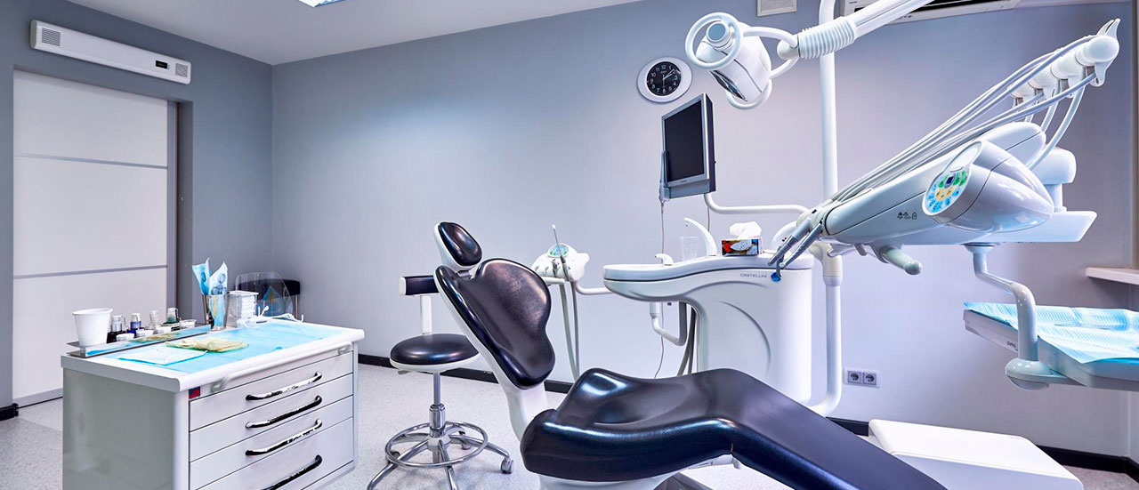 Стоматологический кабинет. Кабинет стоматолога. Выбор стоматологической клиники. Стоматология техническая 28. Стоматологическая поликлиника загородный